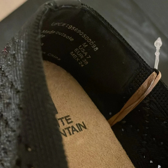 White Mountain slip on shoes - Picture 5 of 5